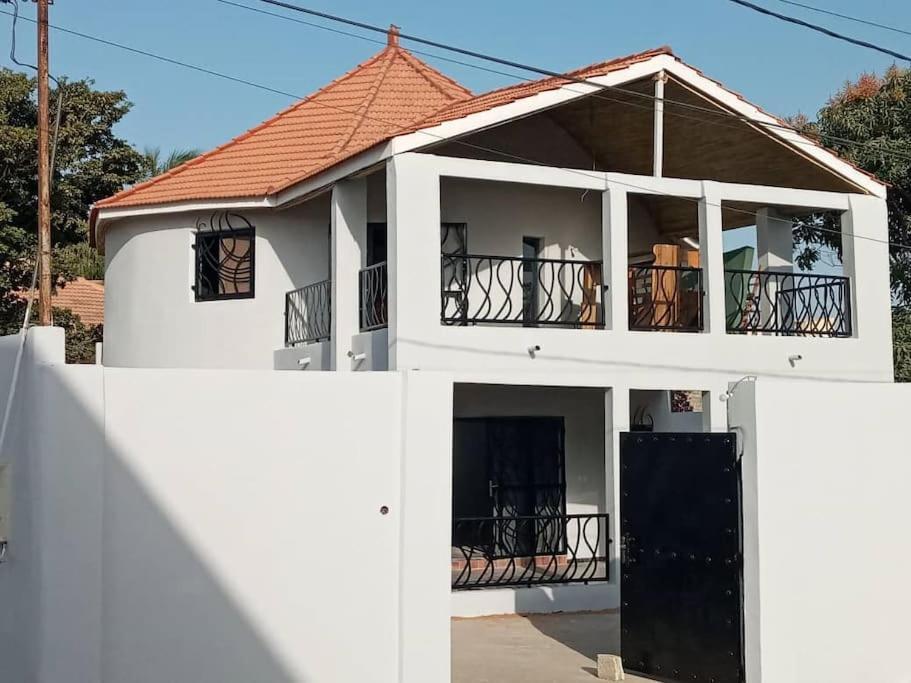 Belle Villa Proche Bord De Mer Ngaparou Extérieur photo